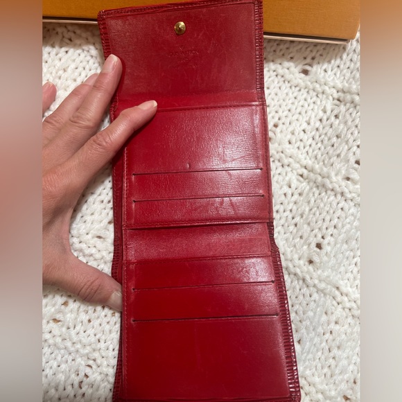 Louis Vuitton Red Epi Leather Ludlow Wallet - Picture 9 of 11